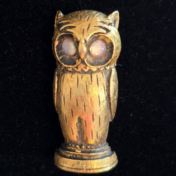 Vintage Florenza Owl Pin Gold-Tone Finish, Cabochon Eyes - Picture 2 of 15